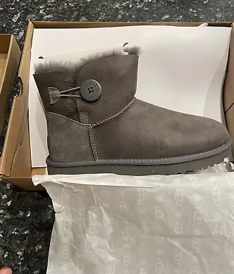 UGG Women’s Mini Bailey Button Ii Grey Size 9 New • $109.99