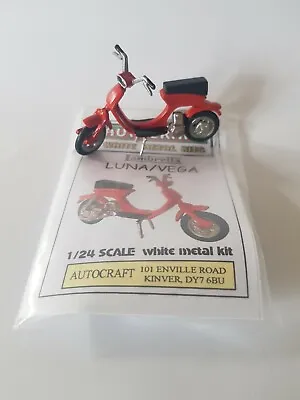 Lambretta LUI / VEGA /LUNA Scooter Metal Model Kit Approximately 1/24 Scale • £15.95