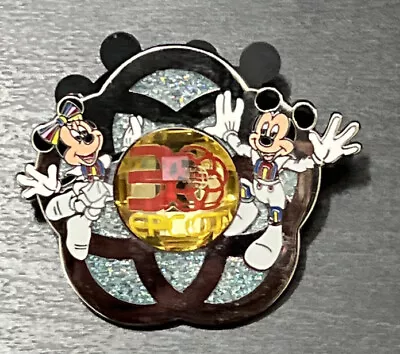 2012 Disney Epcot 30th Anniversary Annual Passholder Mickey & Minnie Pin 92531 • $24.45