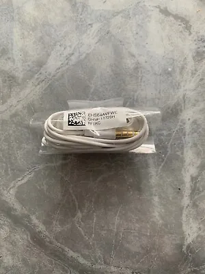 Brand New Samsung Earphones Headphones EHS64AVFWE • $14.95