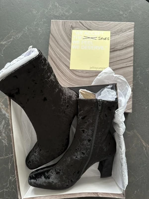 £95 • Buy Jeffrey Campbell @ Anthropologie Black Crushed Velvet Larisah Boots Size UK 6