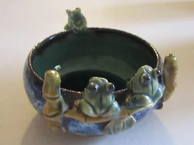 Majolica 3 Frogs Sitting On Bamboo Rare Blue Drip Glaze Pottery Bowl • $34.99