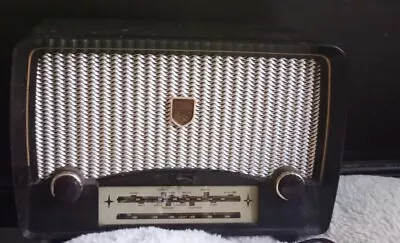 Vintage Ultra Valve Radio • $3.98