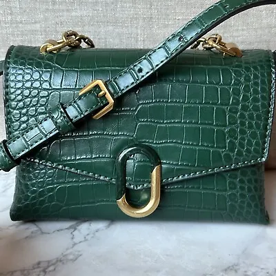 Charles And Keith Green Chunky Chain Strap Trapeze Mini Bag Croc Embossed • $49.99
