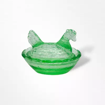 GREEN DEPRESSION STYLE GLASS MINI HEN ON NEST CHICKEN SALT DISH Vintage Bowl • $14.95