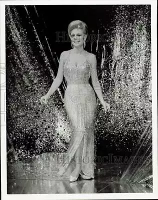 1968 Press Photo Actress Mitzi Gaynor In Performance - Kfp14528 • $19.99