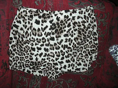 £3.50 • Buy Rockabilly Leopard Print Shorts Size S