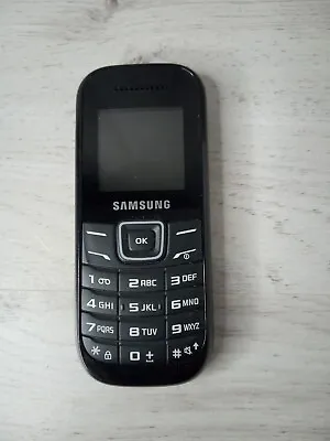 Samsung Gt-e1200i Mobile Phone Retro Vintage - Very Rare - Spares Or Repairs - • £12.10