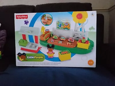 £5 • Buy Fisher Price - Little People - Farm Garden & Stand Used  Good Condition 