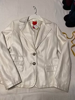 VINTAGE V Cristina White  Look 👀 Jacket Size S • $15.99