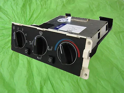 6848302 Volvo Climate Control Unit For 740 760 940 • $245
