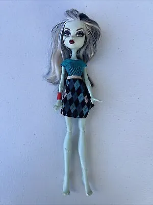 Monster High Frankie Stein Doll Plaid Dress Red 2008 Mattel Frankenstein • $19.99