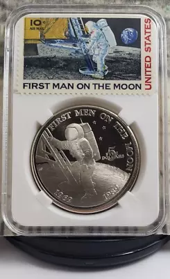 1989 $5 Marshall Island First Men On The Moon Coin With Vintage Stamps - Nice! • $26