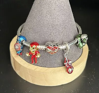 PANDORA Marvel Spider-Man Mask Clasp Bangle Bracelet And Spider-man And Friends. • $119