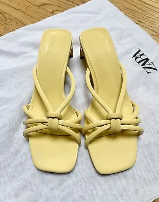 ZARA Women’s Baby Yellow Square Toe Mid Heel Slide Sandals W/ Knot Detail 36 6 • $35