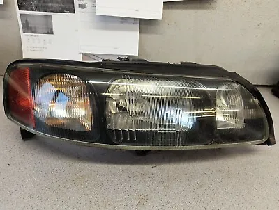 2001 2002 2003 2004 VOLVO S60 Right Passenger Side Headlight Halogen OEM 8693574 • $80.96