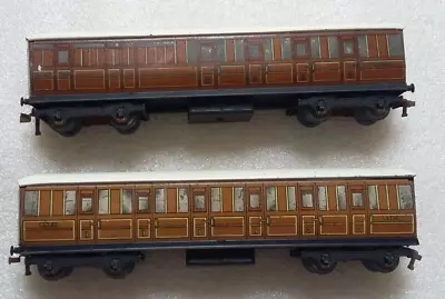 Hornby Dublo. LNER 45402 & 42759 Coaches Teak With White Roofs • £13.99