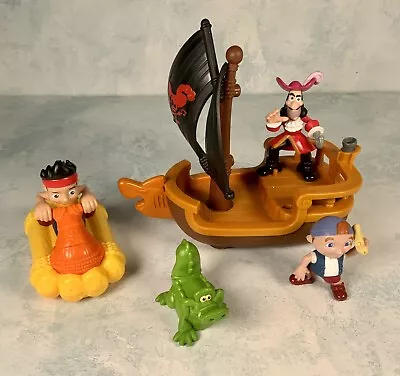 Disney Jake And The Neverland Pirates Figures Jet Racer & Battle Boat Bundle • £13.99
