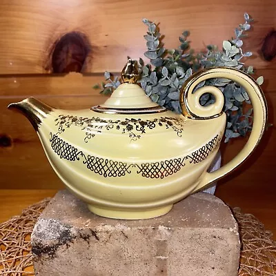 Vintage Hall China Yellow & Gold Label Squiggle Aladdin Teapot Tea Pot  6 Cup • $44.50