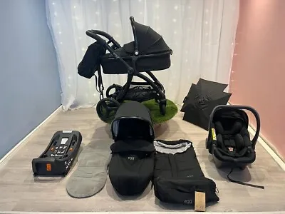 Egg 2 Travel System-Just Black -Complete Package-Professionally Restored • £1100