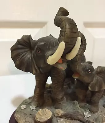 Montefiori Collection Figurine Elephants Mom & Baby Italy 5  • $29.99