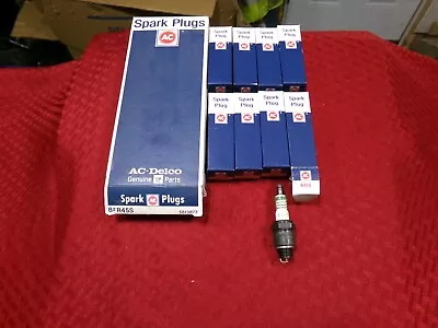 OEM AC Delco Spark Plugs R45S Box Of 8 Green Stripe  1 Wide 3 Narrow  NOS • $59.01