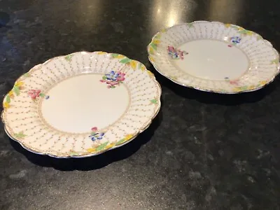 2 Pretty Vintage Collingwoods Bone China Plates • £8