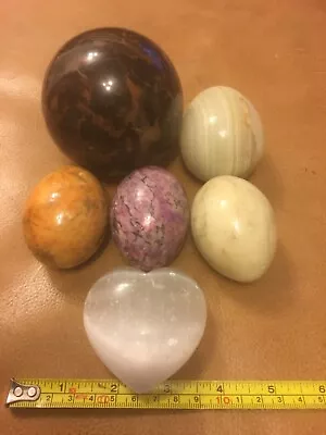 Bundle Of Marble / Onyx Eggs (4 No.) Selenite Heart And 3” Diam. Marble Ball • £12