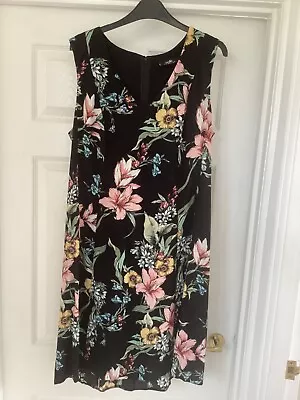 Lovely Wallis Dress For Summer V Neck Size 14 • £2.99