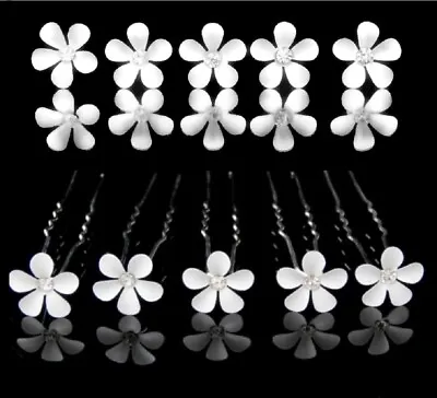 Beautiful White Daisy Hair Pin - Diamante Centre - Party Wedding Prom Or Ball • £3.44