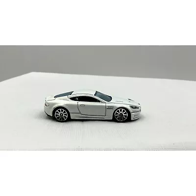 Hot Wheels 2010 Aston Martin DBS White Die Cast • $6.50