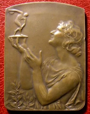 Olympic Athlete In A Plate Held By A Woman Check Game 1972 Waterloo Medal By P • £62.91