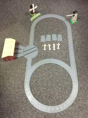 £42 • Buy Thomas The Tank Engine & Friends Turntable Shed Windmill &Crane ERTL TRAIN Track