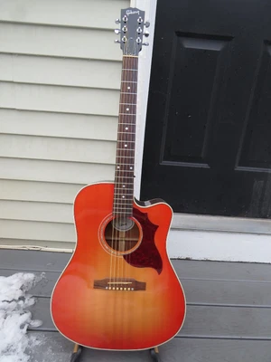 $2200 • Buy Gibson Hummingbird Acoustic 2019  Ex Cond !