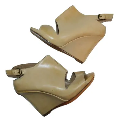 MAX STUDIO Natural Leather Peep Toe Wedge Sz 8 Women • $17.95