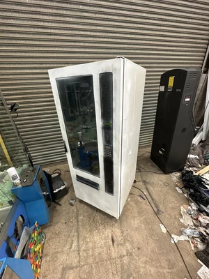£175 • Buy Vending Machine Coin Operated