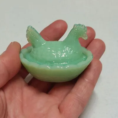 JADEITE DEPRESSION STYLE GLASS MINI HEN ON NEST CHICKEN SALT DISH Vintage Jade • $15.95