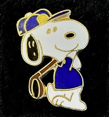 SNOOPY Playing Golf - Vintage Enamel Pin Peanuts Collectible - No Flaws A+++ • $19.99