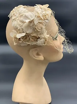 Vintage Beige Floral Union Made Womens Hat Netting MCM 1940s 1950s Wedding • $68