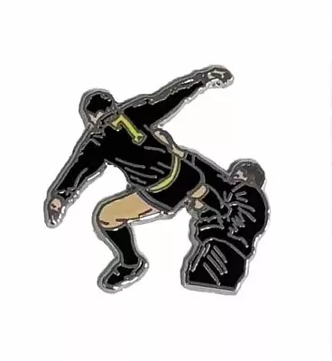 Eric Cantona Pin Badge Famous Kung Fu Kick Man United Football Souvenir • £6