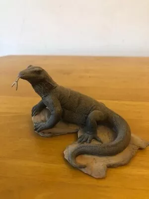 Vintage  Country Artists  Handcrafted Komodo Dragon Collectable Figurine (04947) • £15