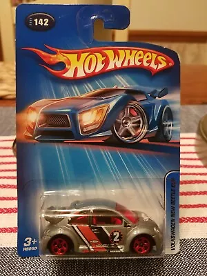 Hot Wheels 2005 Volkswagen New Beetle Cup #142 Silver • $2.29