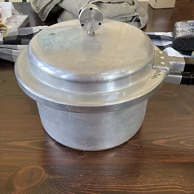 Vintage Mirro-Matic 4 Quart Pressure Cooker 394M Cooking Pot Aluminum • $19.95