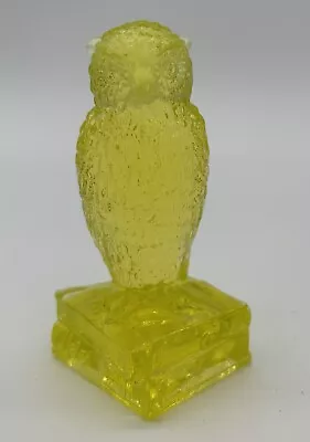 Vintage Degenhart Glass Wise Ole Owl On Books Figurine VASELINE Glows Lime Green • $43.99