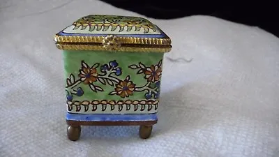 #917 Vtg STAMP / Trinket / Coin BOX ENAMELED By EXPRESS ARTS USA • $9.99