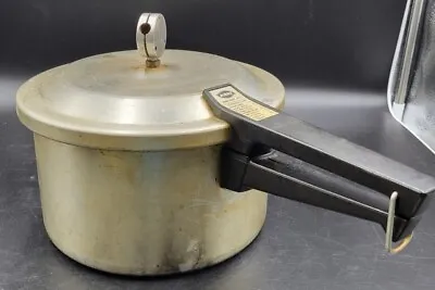 Vintage Mirro-Matic 4 Quart Pressure Cooker  Pot Canning 15 Pound Pressure • $22.50