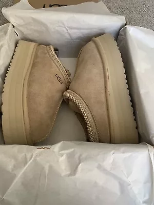 UGG Slippers Size 5 Brand New • £43