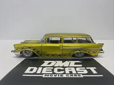 Muscle Machines 1:24 1957 CHEVROLET NOMAD West Coast Choppers Met Gold Lowrider! • $69.99