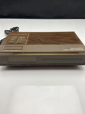 Vintage Magnavox D3150 AM FM Woodgrain Clock Radio 1983 Works Tested • $19.99