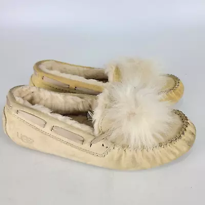 UGG Australia Dakota Pom Pom Tan Moccasin Slipper Shoe 1019015 Women's Size: 7 • $31.49